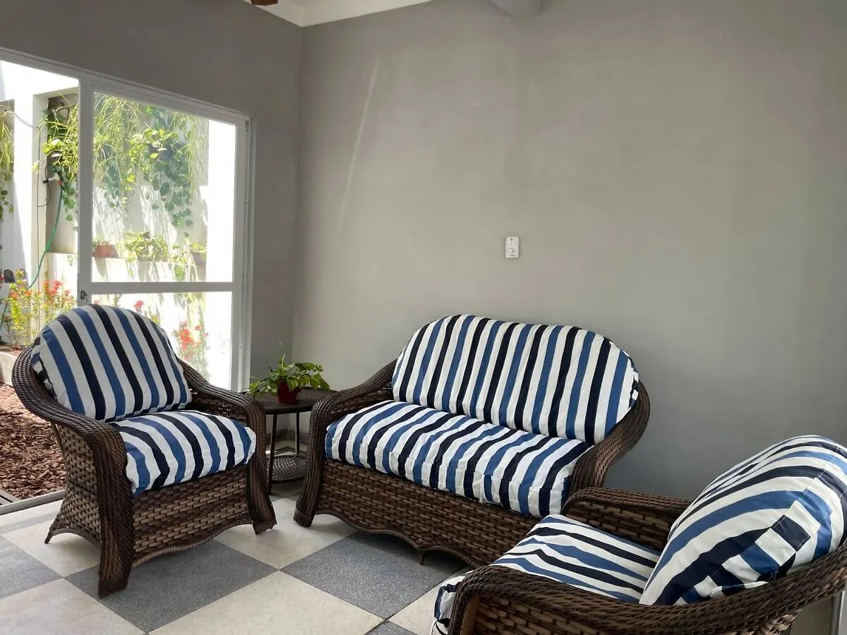 Charming House In Recife, Eight Minutes From Ufpe Apartamento